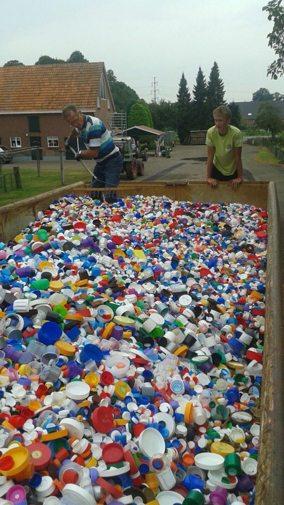 Doppen sparen voor de KNGF Geleidehonden bij Dierenkliniek Tiel-Drumpt
