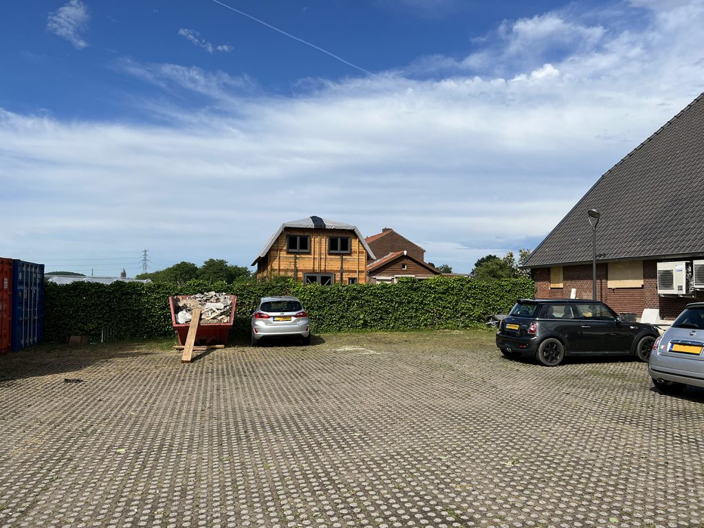 Dierenkliniek Tiel-Drumpt: Na 2 maanden verbouwen: Het houten huis