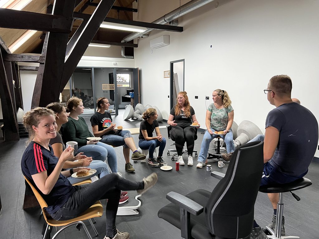 Dierenkliniek Tiel-Drumpt: 6 maanden: het inwijden van de nieuwe kantine