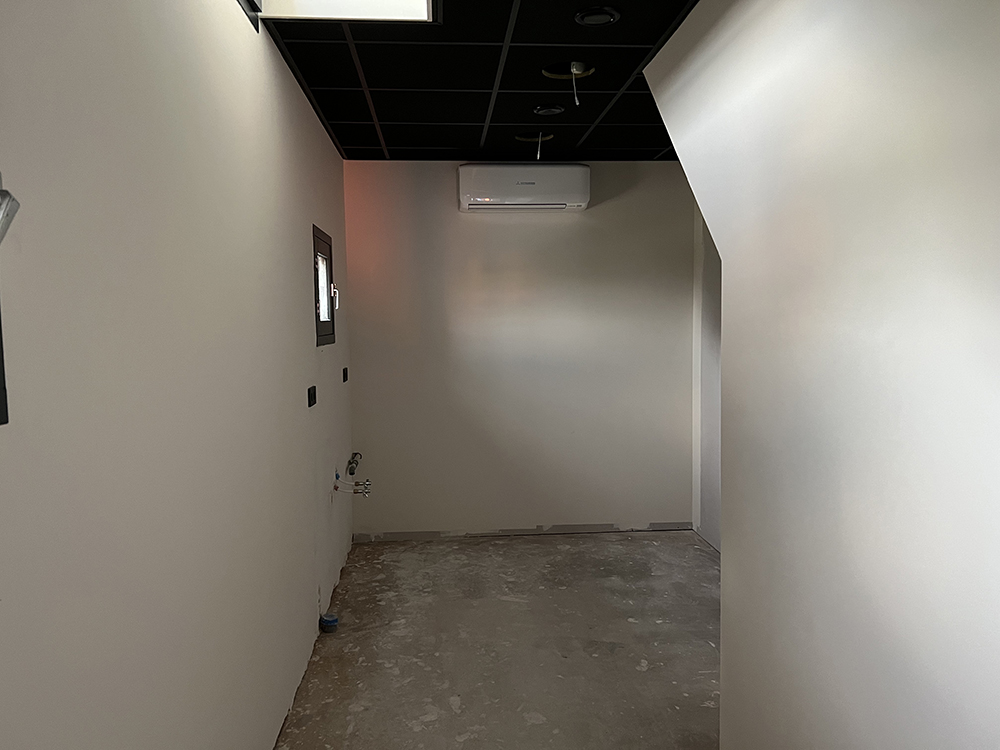 Dierenkliniek Tiel-Drumpt: De kliniek: de wanden klaar