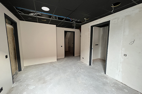 afbeelding Na 5 maanden begint het beeld van de kliniek weer wat terug te komen.