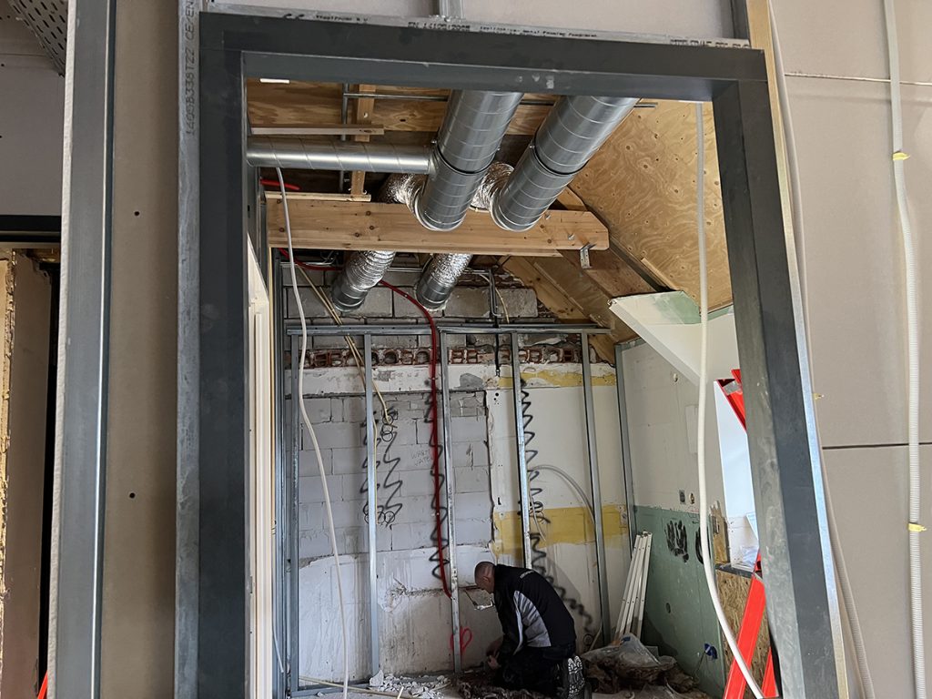 Dierenkliniek Tiel-Drumpt: 11e maand van de verbouwing, vooruitgang: de wtw