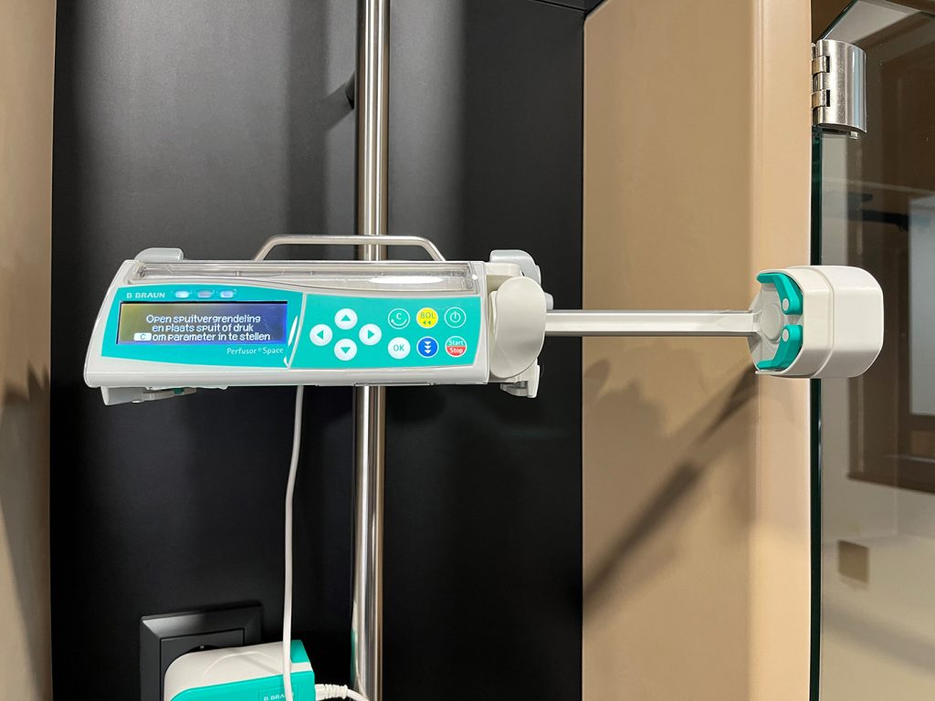 Dierenkliniek Tiel-Drumpt: Onze spuitpomp